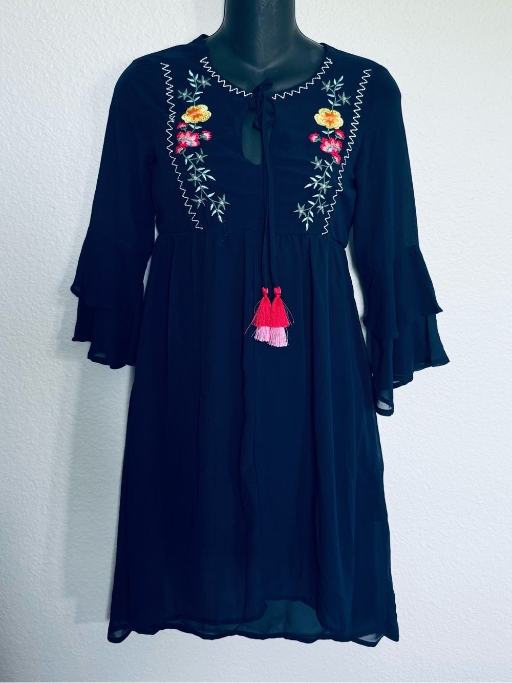 Sequin Hearts Floral Embroidered Flowy Dress XS